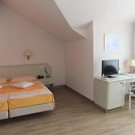 Garni Classico Hotel 3*